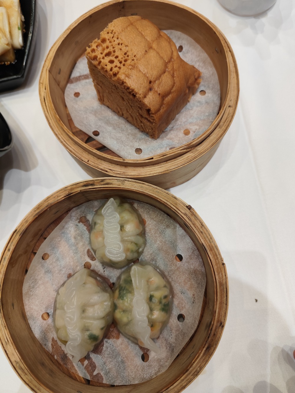 大概才240港币左右，合计30美元。It cost me around 240 HKD, or 30 USD.